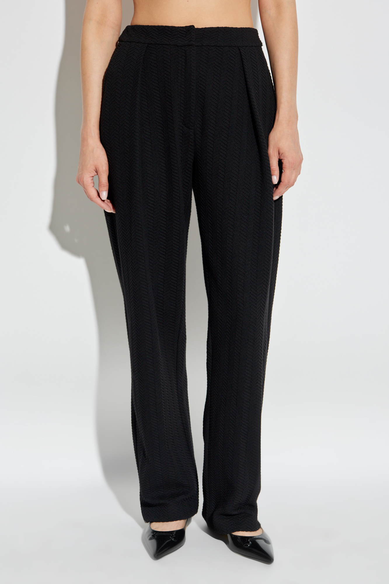 パンツ EMPORIO ARMANI 19SS BLACK TAPERED SLACKS Emporio Armani Herringbone patterned trousers | Women's